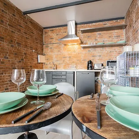 Stylish Industrial Loft For 4 In Alcantara * Lisbon