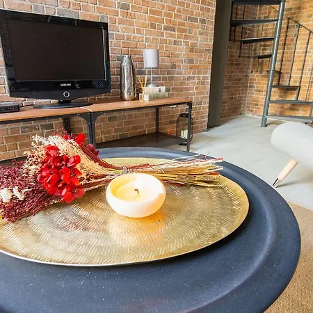 Stylish Industrial Loft For 4 In Alcantara Апартаменты Лиссабон